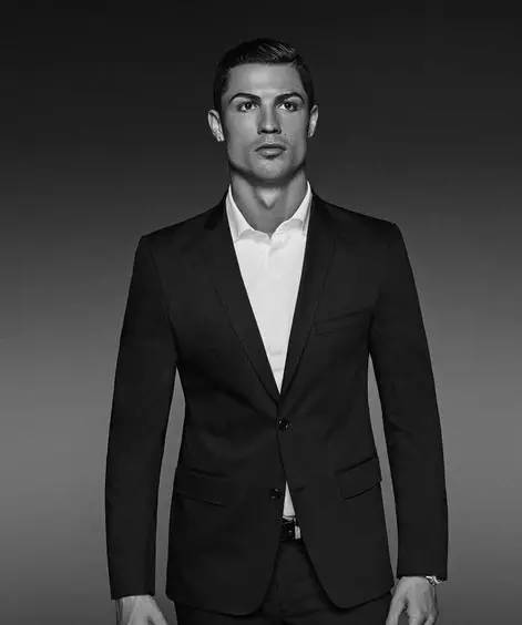 MacT认为NIP将三比二击败WBG，PYL认为WBG将三比一击败NIP