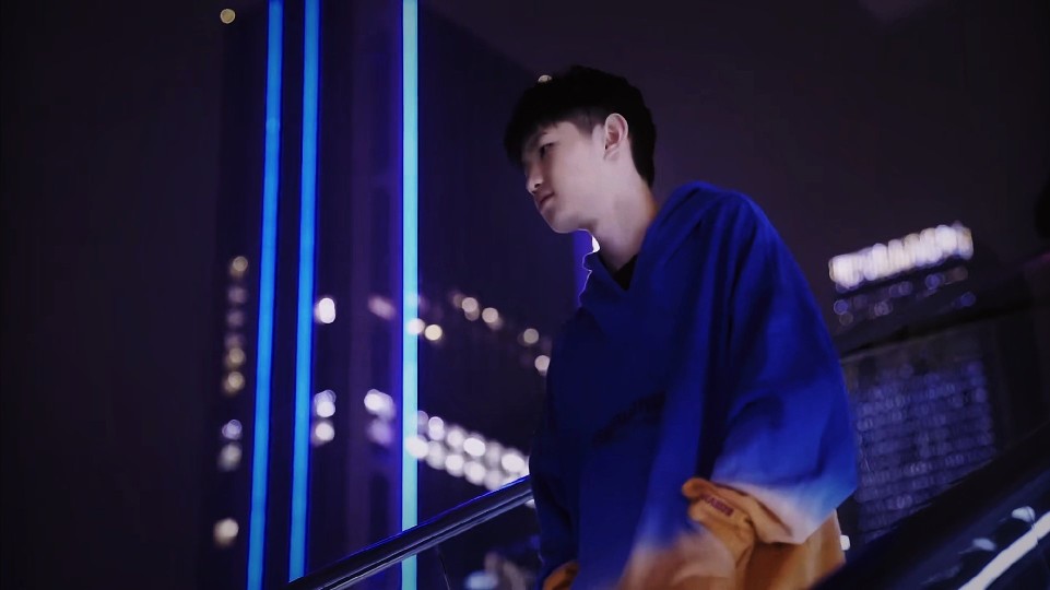 与后台插
