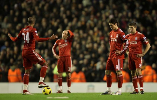 LPL解说Rita晒照：今天不下雨 出去玩噜