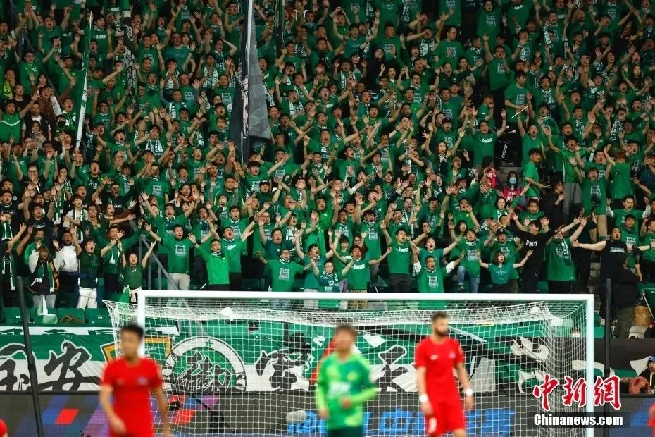 今年英雄联盟S12全球总决赛，将在NBA球队金州勇士主场场馆举行